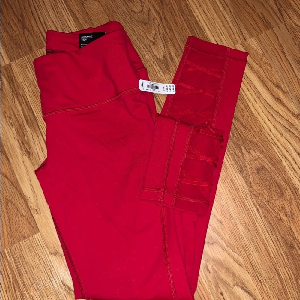 BNWT Victoria’s Secret knockout leggings